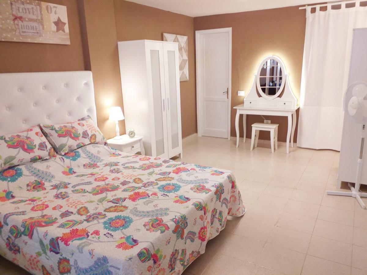 Apartamento Tristana Apartment Vecindario  Exterior photo