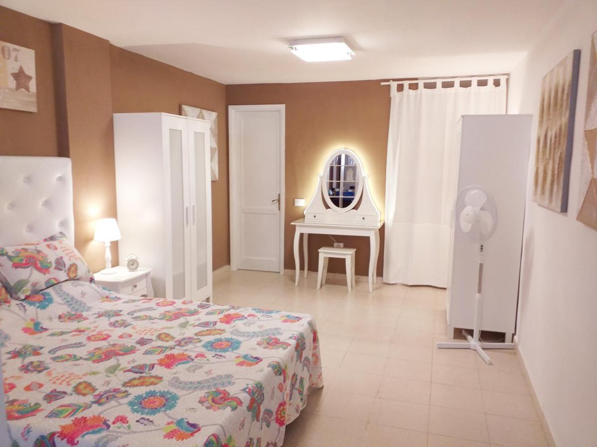 Apartamento Tristana Apartment Vecindario  Exterior photo
